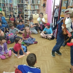 ; ŠD Beseda s paní spisovatelkou L. Rožnovskou